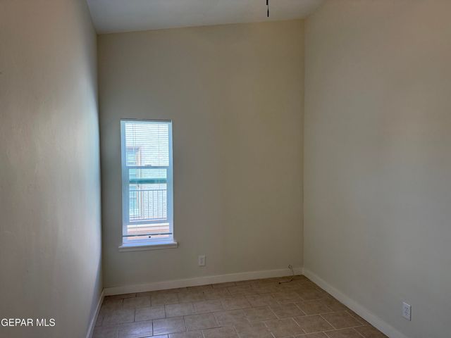 10642 Cuatro Vistas Drive D, El Paso, TX 79935