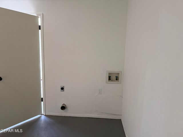 10642 Cuatro Vistas Drive D, El Paso, TX 79935