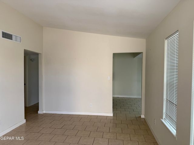10642 Cuatro Vistas Drive D, El Paso, TX 79935