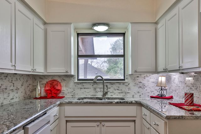 7612 Pampas Drive, Fort Worth, TX 76133