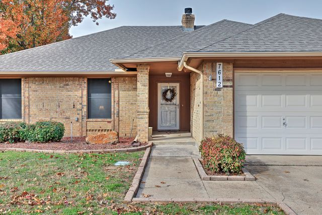 7612 Pampas Drive, Fort Worth, TX 76133