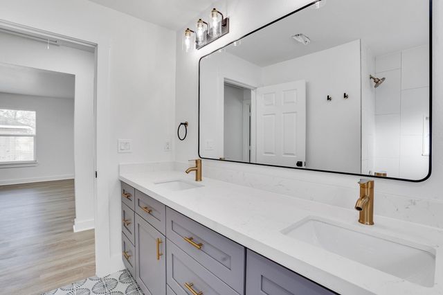 6123 Tuskegee Street, Houston, TX 77091