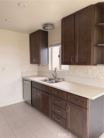 418 E Oceanfront, Newport Beach, CA 92661