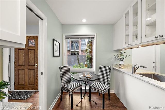 971 Stratford Lane 22, Bloomfield Hills, MI 48304