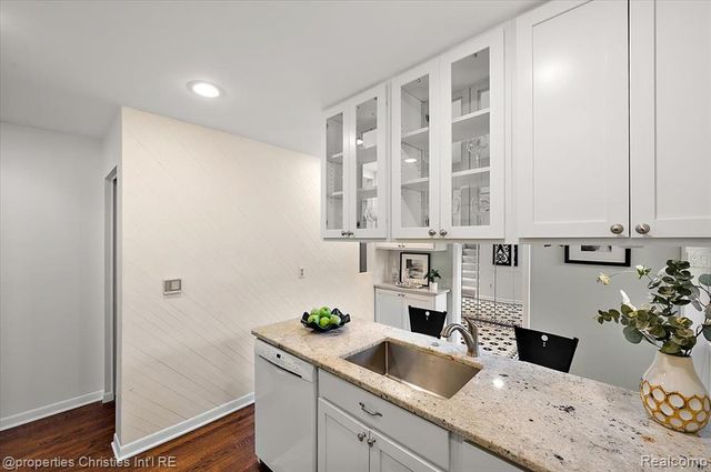 971 Stratford Lane 22, Bloomfield Hills, MI 48304