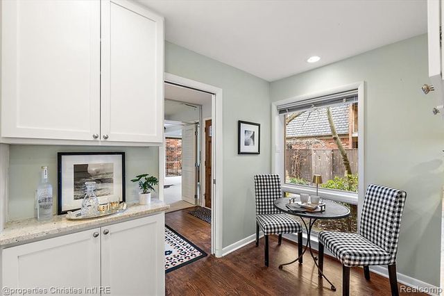 971 Stratford Lane 22, Bloomfield Hills, MI 48304