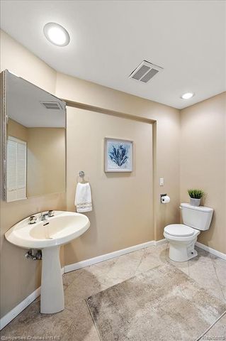 971 Stratford Lane 22, Bloomfield Hills, MI 48304