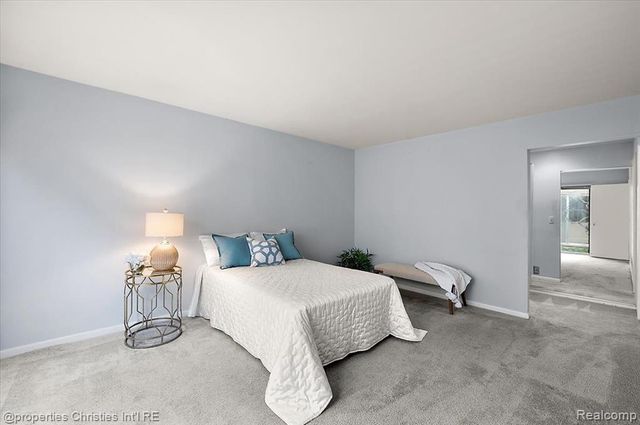 971 Stratford Lane 22, Bloomfield Hills, MI 48304