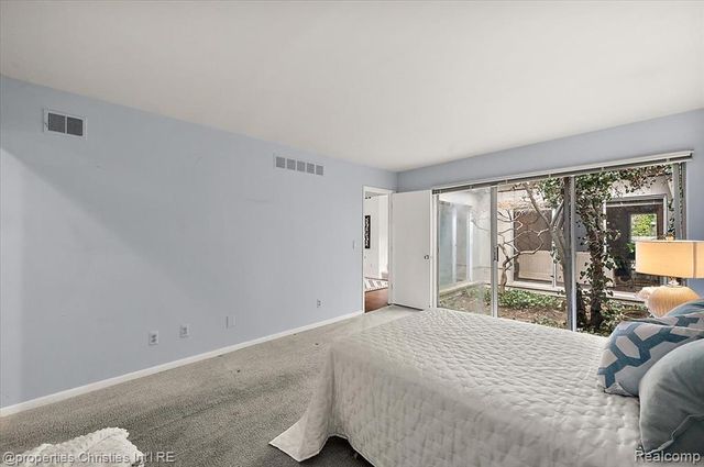 971 Stratford Lane 22, Bloomfield Hills, MI 48304