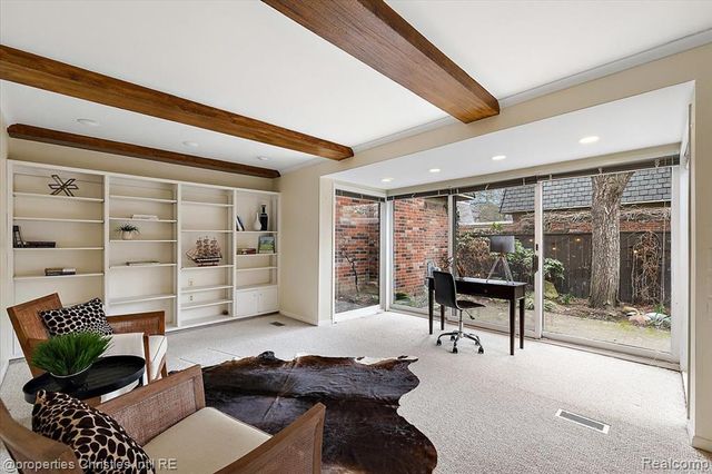 971 Stratford Lane 22, Bloomfield Hills, MI 48304