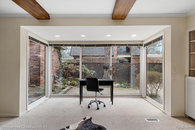 971 Stratford Lane 22, Bloomfield Hills, MI 48304