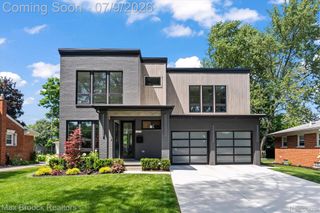 1673 Hazel Street, Birmingham, MI 48009
