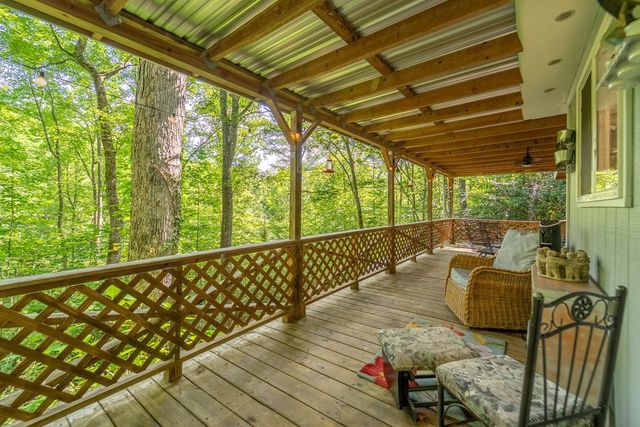 283 Briggs Cove Road, Robbinsville, NC 28771