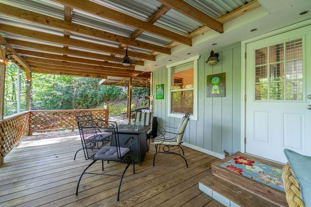 283 Briggs Cove Road, Robbinsville, NC 28771