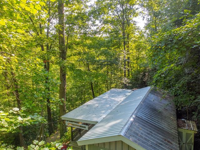 283 Briggs Cove Road, Robbinsville, NC 28771