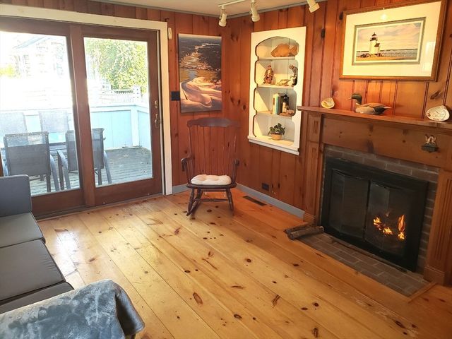 10 Grindell Ave, Dennis, MA 02639