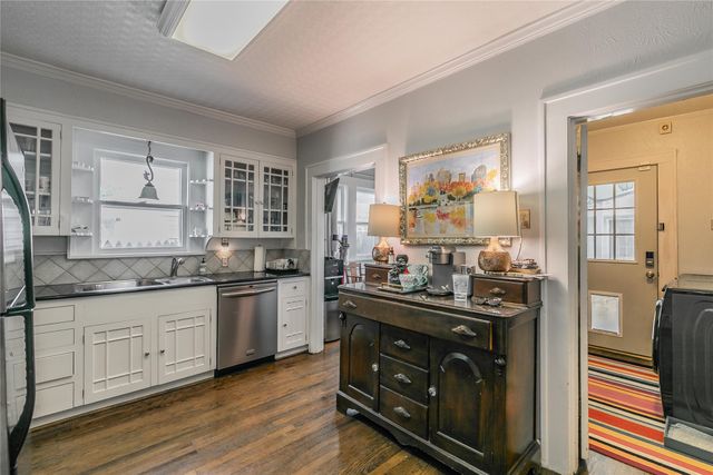 4700 Lafayette Avenue, Fort Worth, TX 76107