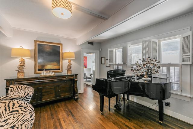 4700 Lafayette Avenue, Fort Worth, TX 76107