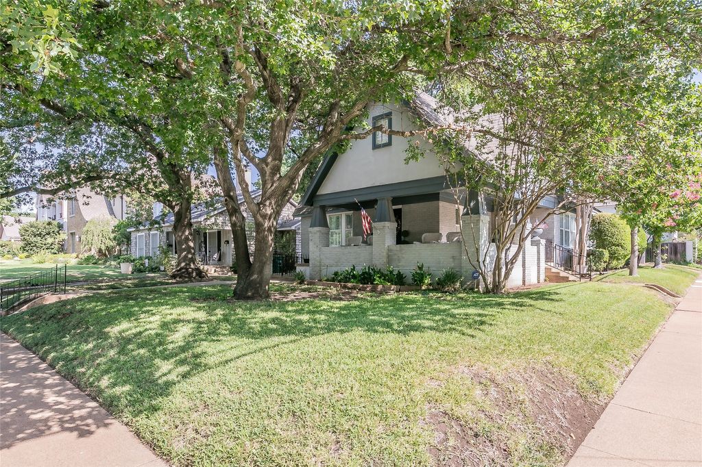 4700 Lafayette Avenue, Fort Worth, TX 76107