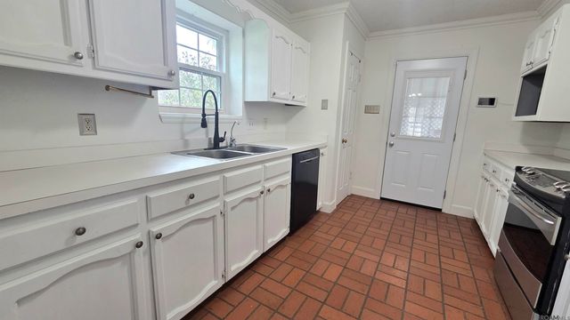 825 Stoney Creek Ave, Baton Rouge, LA 70808
