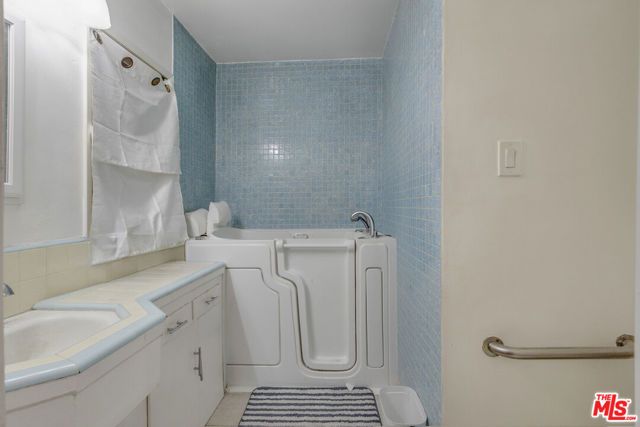 1407 W 138th Street, Compton, CA 90222