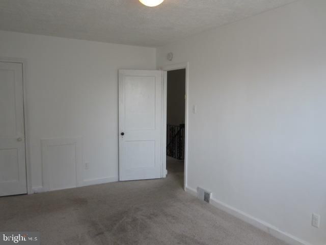355 HAMPDEN RD, Upper Darby, PA 19082