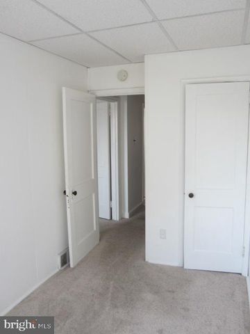 355 HAMPDEN RD, Upper Darby, PA 19082