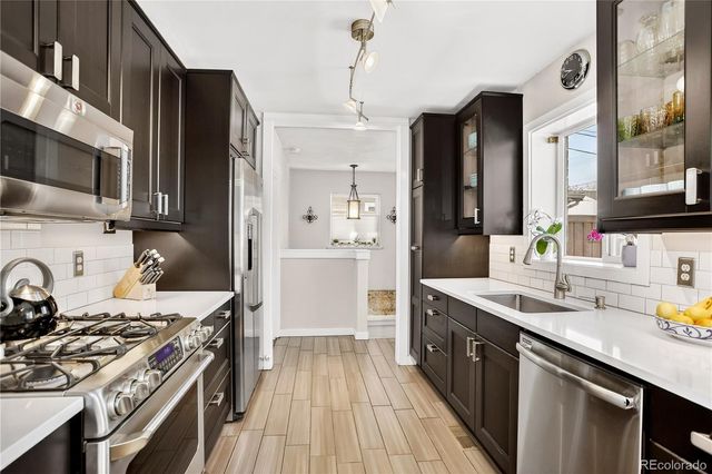 2555 Poplar Street, Denver, CO 80207