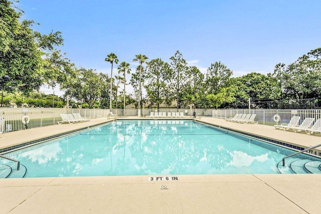 6768 10TH Avenue N 115, Lake Worth, FL 33467