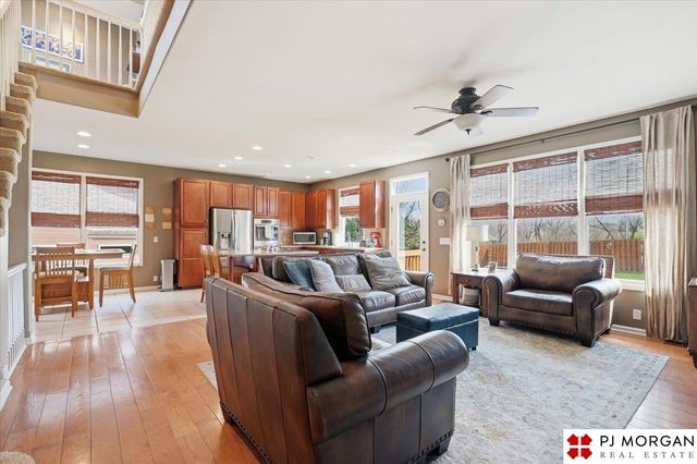 613 S 180 Avenue, Elkhorn, NE 68022