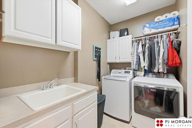 613 S 180 Avenue, Elkhorn, NE 68022