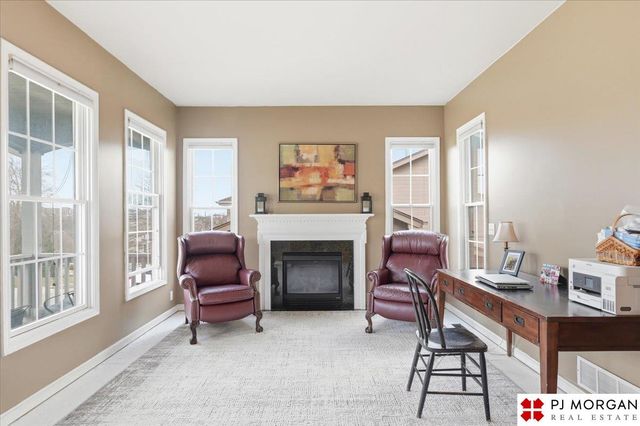 613 S 180 Avenue, Elkhorn, NE 68022