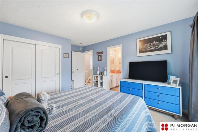 613 S 180 Avenue, Elkhorn, NE 68022