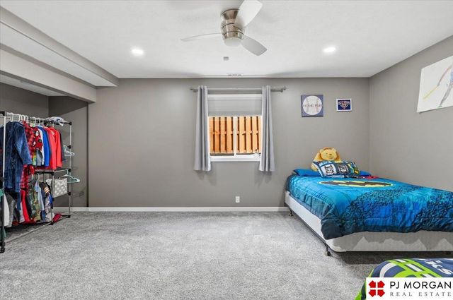 613 S 180 Avenue, Elkhorn, NE 68022