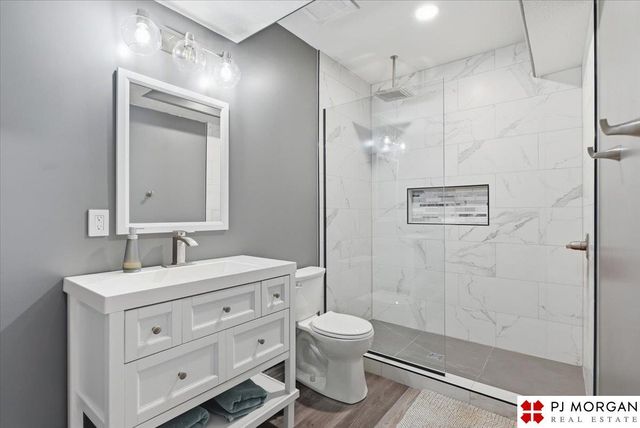 613 S 180 Avenue, Elkhorn, NE 68022