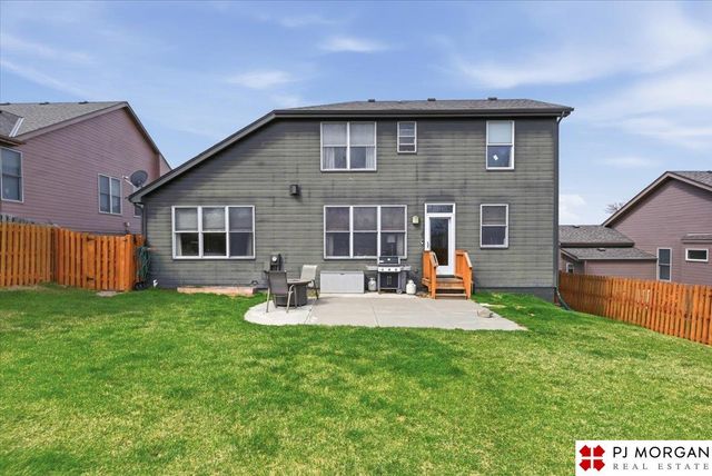613 S 180 Avenue, Elkhorn, NE 68022
