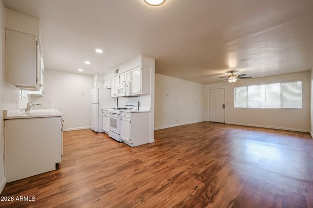 1111 E TURNEY Avenue 27, Phoenix, AZ 85014