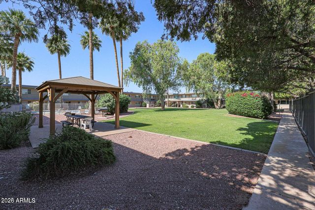 1111 E TURNEY Avenue 27, Phoenix, AZ 85014