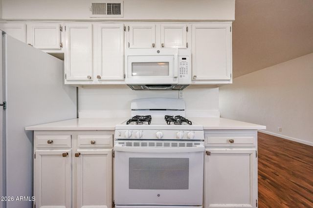 1111 E TURNEY Avenue 27, Phoenix, AZ 85014