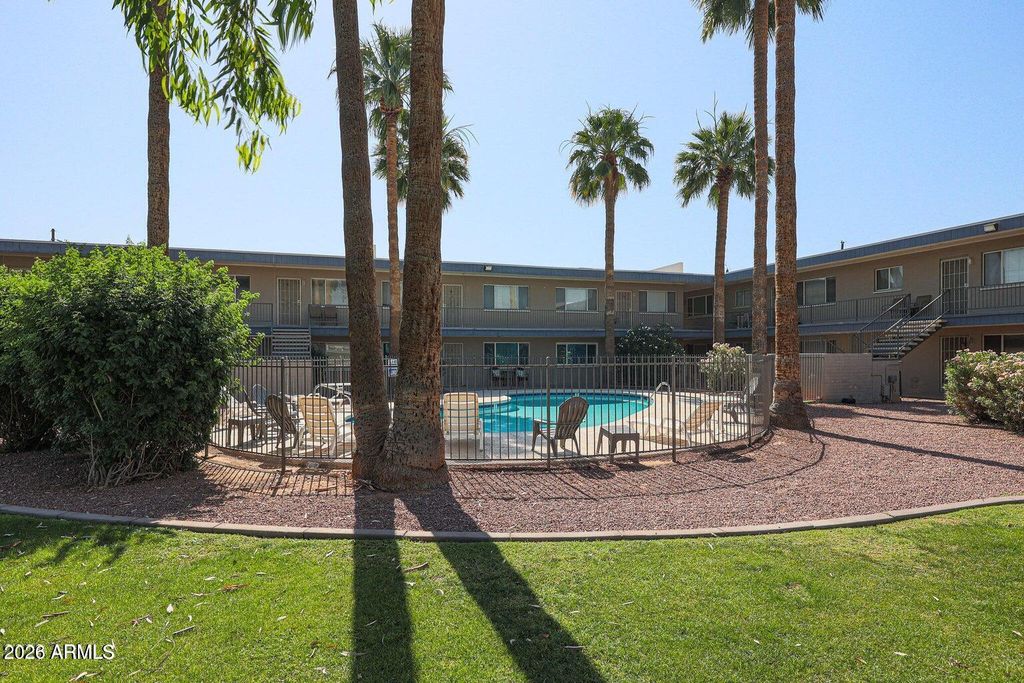 1111 E TURNEY Avenue 27, Phoenix, AZ 85014