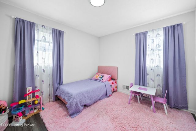 4102 Foreman Ln, Louisville, KY 40219