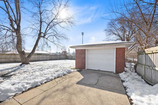 4102 Foreman Ln, Louisville, KY 40219