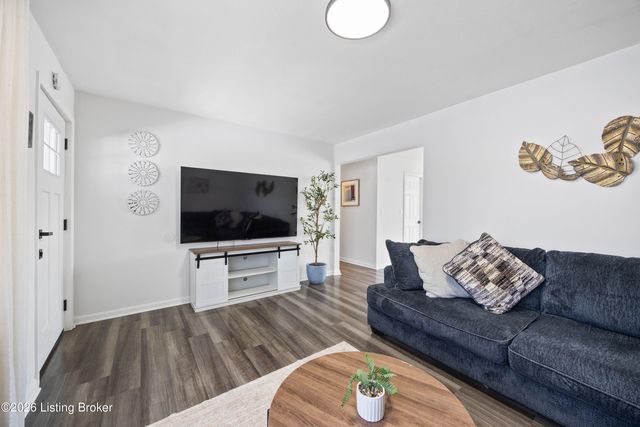 4102 Foreman Ln, Louisville, KY 40219