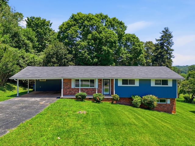 15 Holiday Lane, Chattanooga, TN 37415