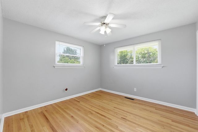 15 Holiday Lane, Chattanooga, TN 37415