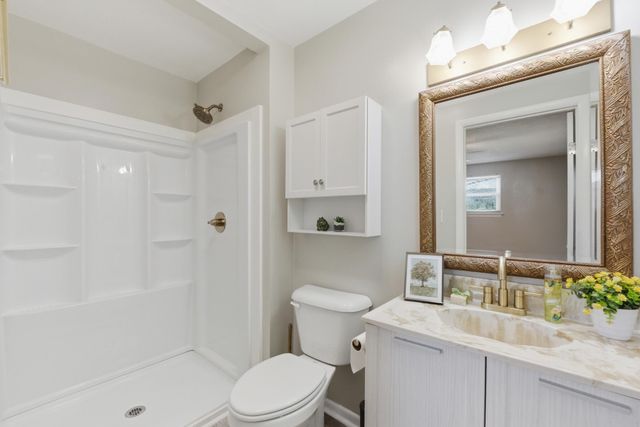 15 Holiday Lane, Chattanooga, TN 37415