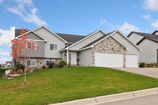 27671 Oxford Lane, Elko New Market, MN 55020