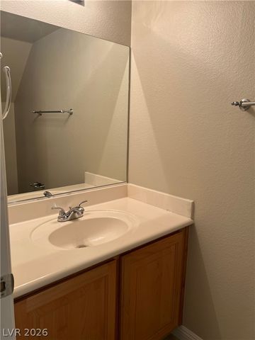 8764 Traveling Breeze Avenue 102, Las Vegas, NV 89178