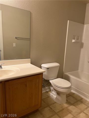 8764 Traveling Breeze Avenue 102, Las Vegas, NV 89178