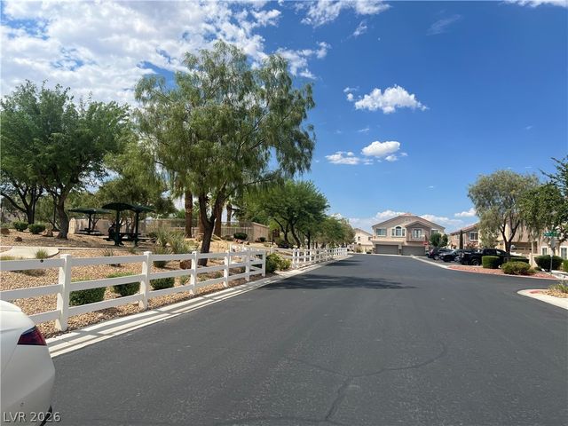 8764 Traveling Breeze Avenue 102, Las Vegas, NV 89178